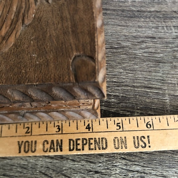 Hand Carved Double Eagle Wood Box with Key - Picture 14 of 15